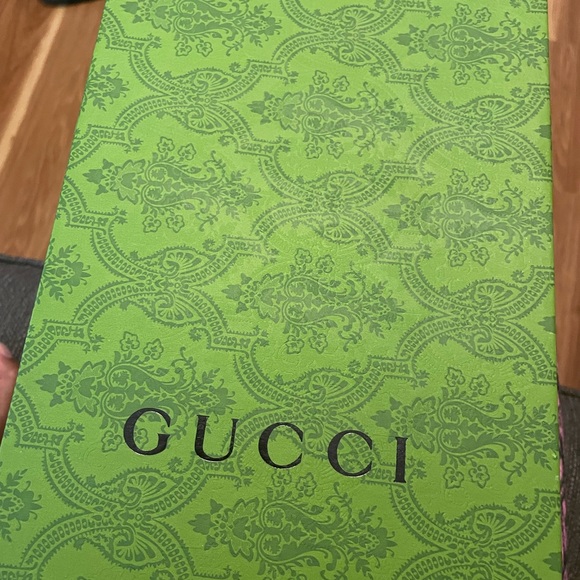 Sandals. - Picture 6 of 8